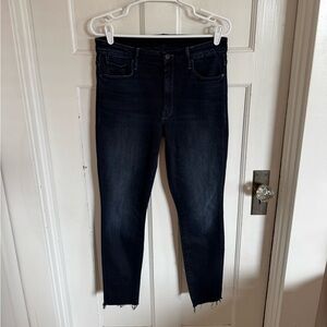 Mother Denim High Waisted Looker Ankle Fray Jean size 30. Shade is‎ Last Call